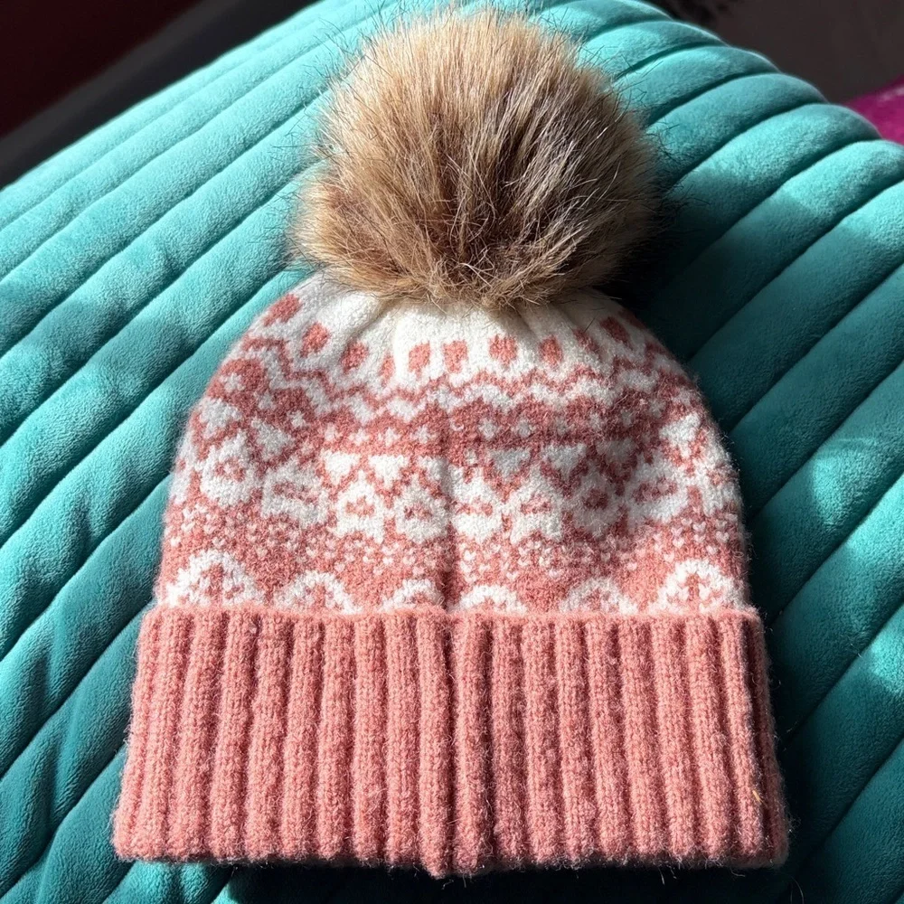 Barbour girls Pink Knit Pom-Pom Hat NWOT fair isle alpine